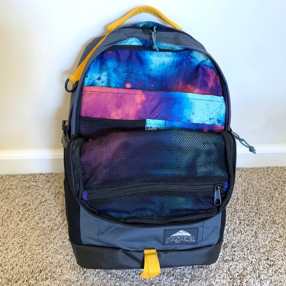 JanSport Gnarly Gnapsack 25 Backpack (Gray & Galaxy)